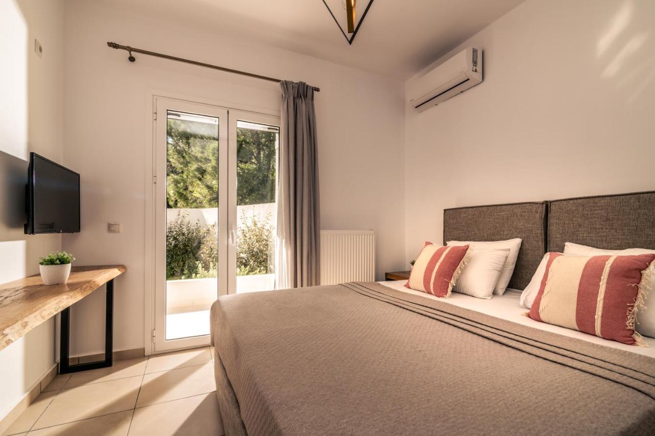 Oresteia Executive Villa, A Flamboyant Retreat, By Thinkvilla Villa Tragaki